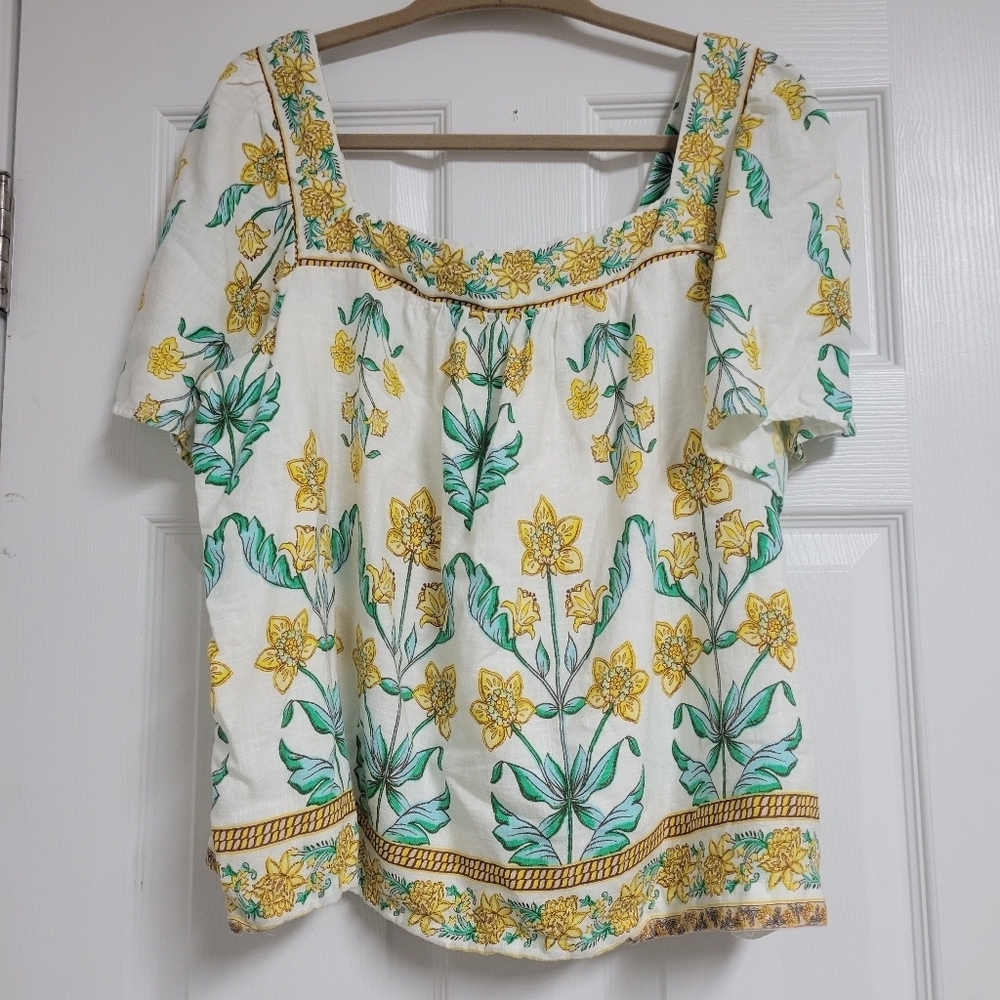 Draper James White Green And Yellow Floral Print Blouse.
